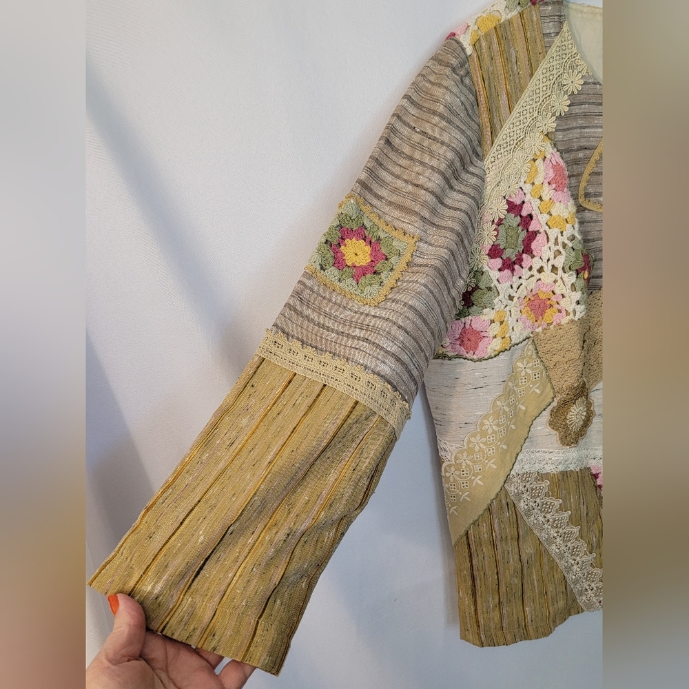 Maggie Barnes Crochet/Lace Blazer Size 1X - Picture 3 of 15